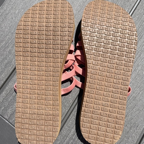 Sanuk Rio Slides size 7 - Picture 3 of 6
